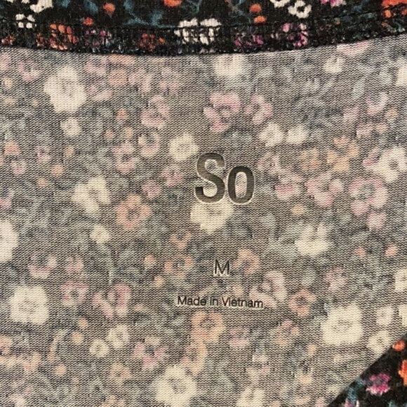 SO medium dress    E - Picture 2 of 5